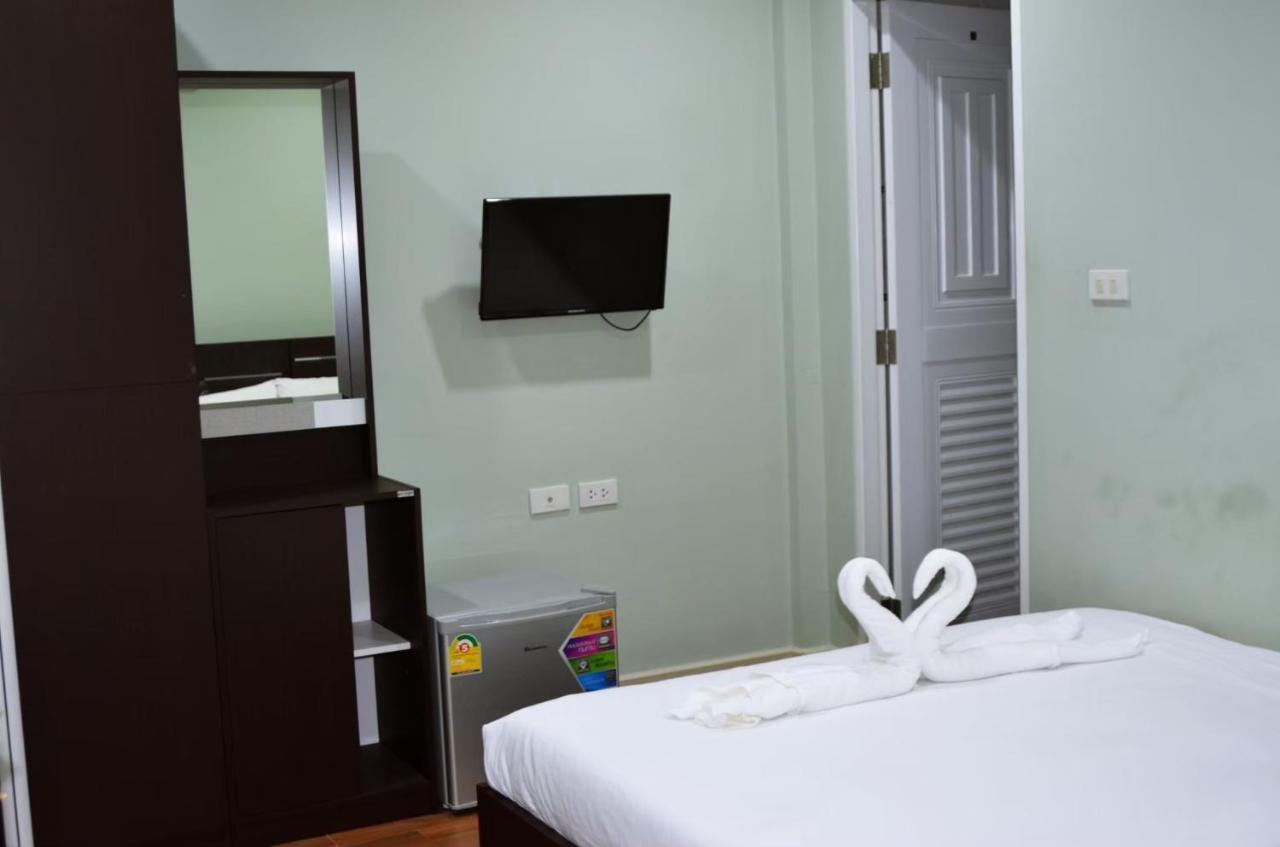 Baanpin Hotel & Cafe 방콕 외부 사진
